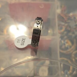 Stars and moons fidget ring